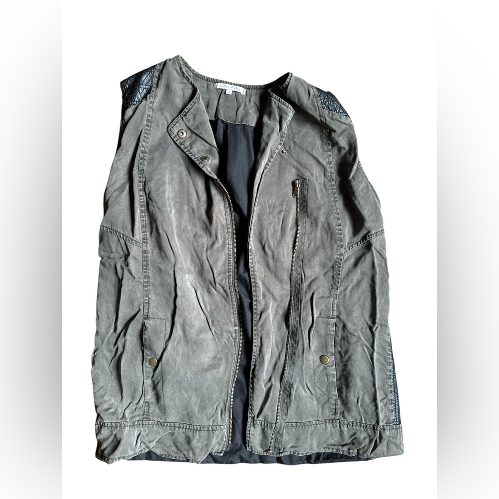 Willow&Clay Oversized Vest Army Green Size L Womens